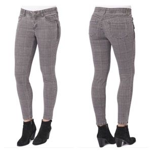 NWOT Democracy “Ab” solution Booty Lift Jegging